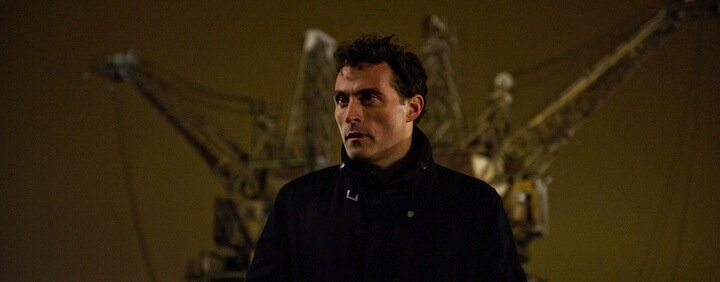 All Things to All Men, Rufus Sewell