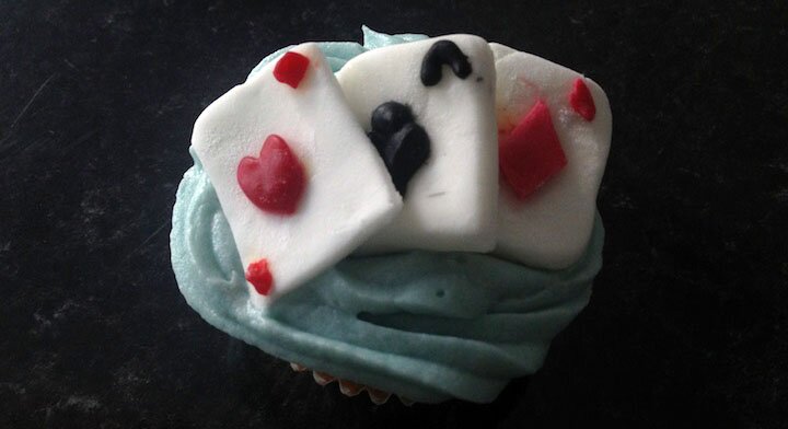 Playing cards cupcakes