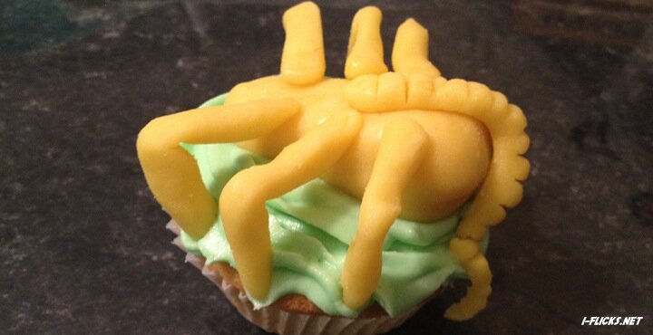 Alien Facehugger cupcake