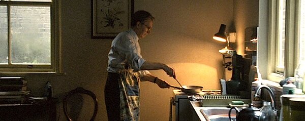 Tinker Tailor, Gary Oldman cooks an egg - deleted scene