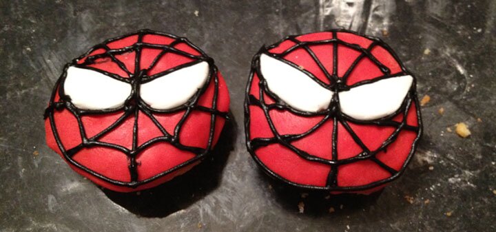 Spidey-Man mask cupcakes